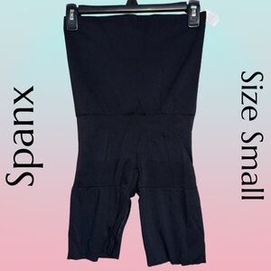 SPANX ASSETS - Seamless Shapewear Shorts - Black - Size Small